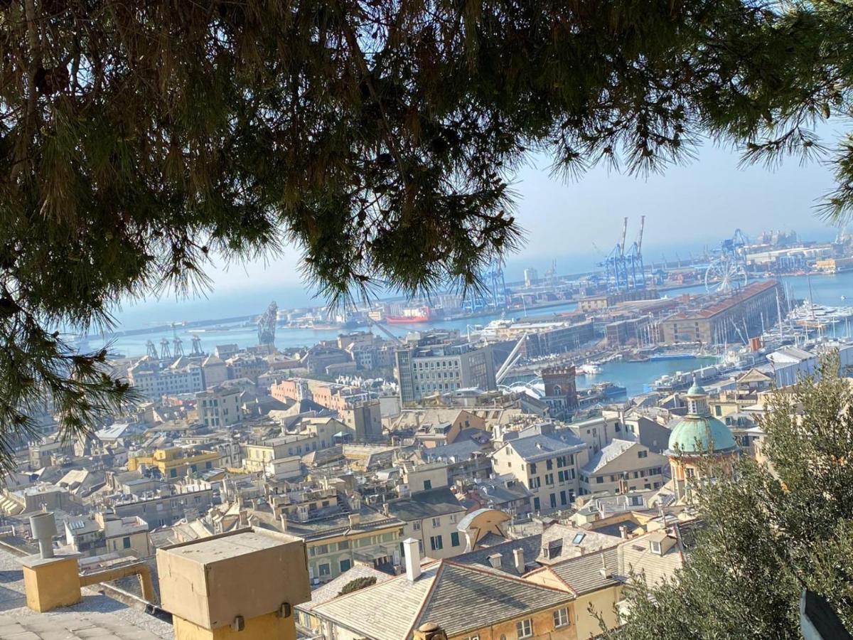 Vacanza al Ponte Reale Genova Esterno foto