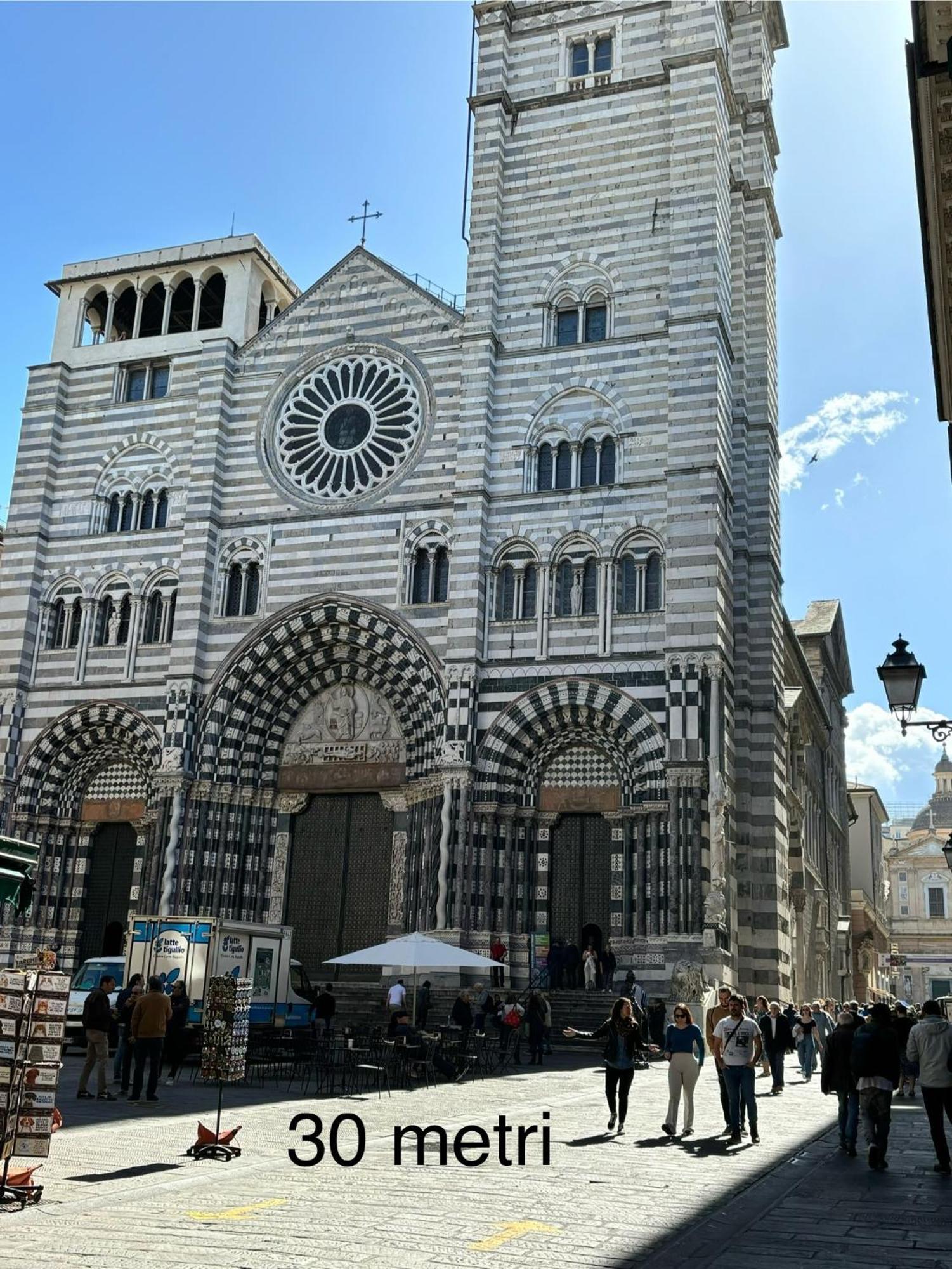 Vacanza al Ponte Reale Genova Esterno foto