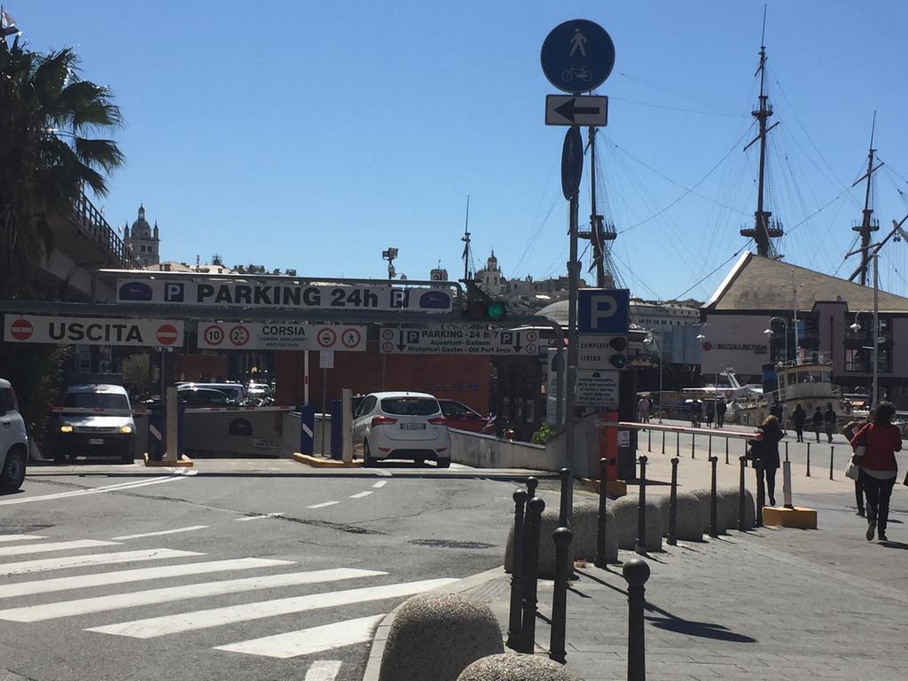 Vacanza al Ponte Reale Genova Esterno foto
